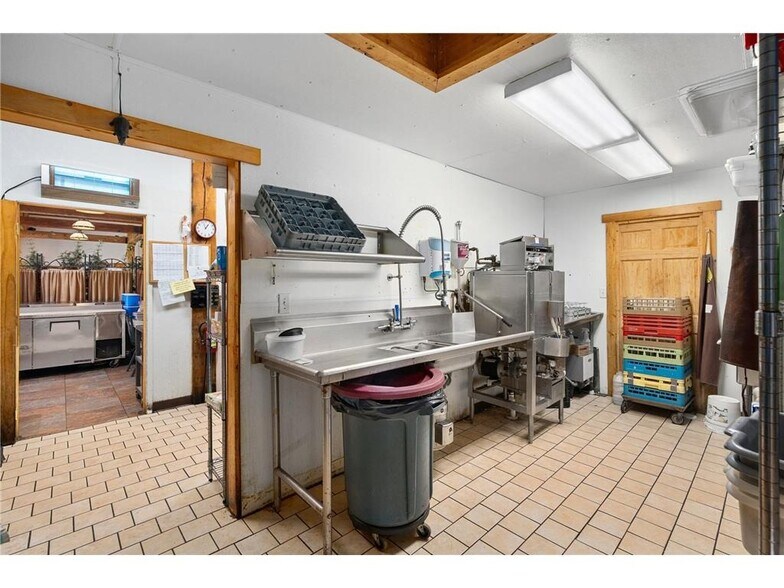 More Photos Of 15850 - 15860 T Bone Ln, Hayward Restaurant For Sale