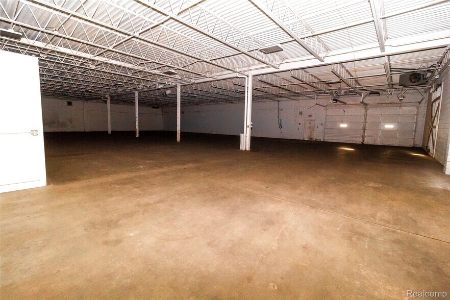 More Photos Of 1462 Imlay City Rd, Lapeer Manufacturing For Lease