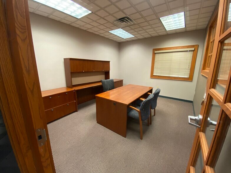 More Photos Of 2700 W Jackson St, Muncie Bank For Sale