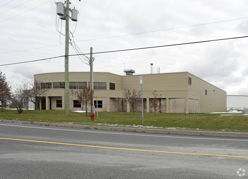 Primary Photo Of 2090 Rue Bombardier, Ste-Julie Warehouse For Sale