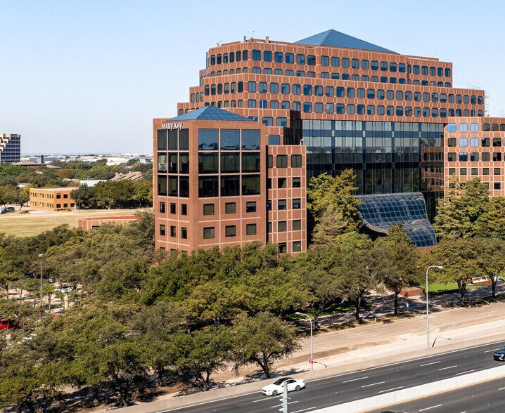 More Photos Of 16251 Dallas Pky, Addison Office For Sale