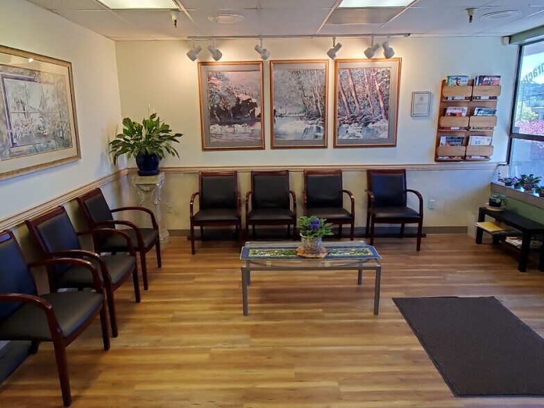 More Photos Of 11879 Kemper Rd, Auburn Office For Lease