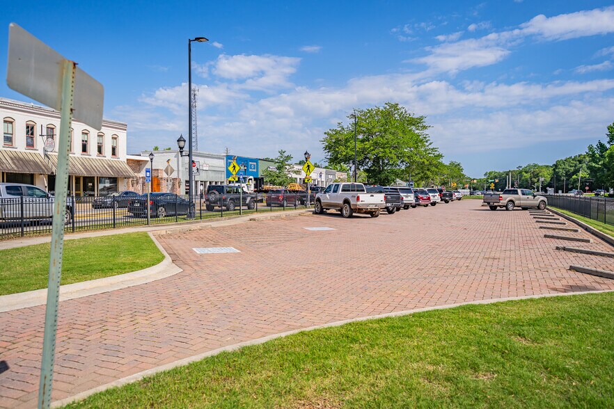 More Photos Of 3840 Highway 42, Locust Grove Restaurant For Lease