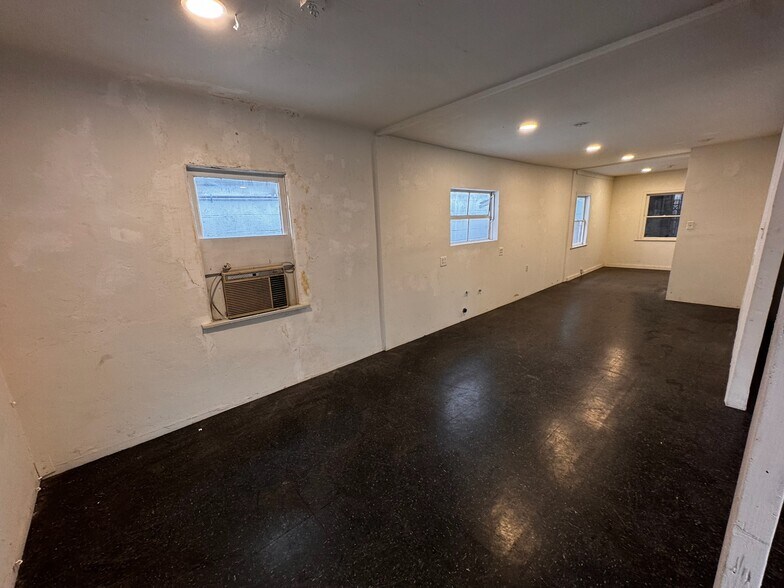 More Photos Of 2910 Denby Ave, Los Angeles Manufacturing For Lease