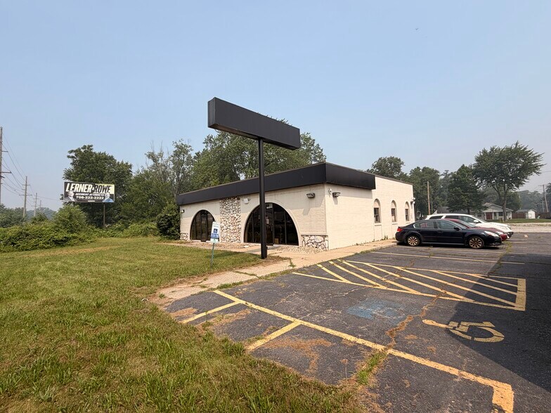 Primary Photo Of 1500 W 37th Ave, Hobart Freestanding For Lease