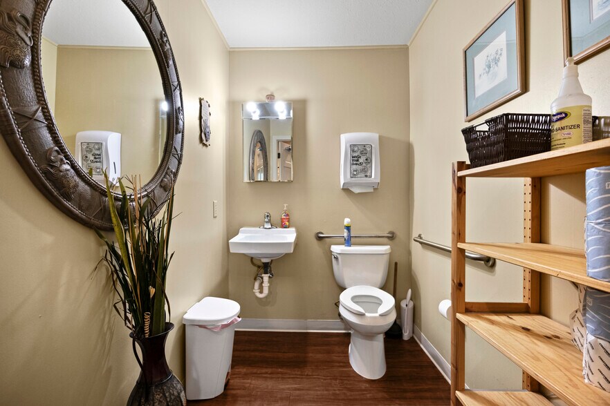 More Photos Of 1700 Dr. Martin Luther King, Jr. St N, Saint Petersburg Medical For Sale