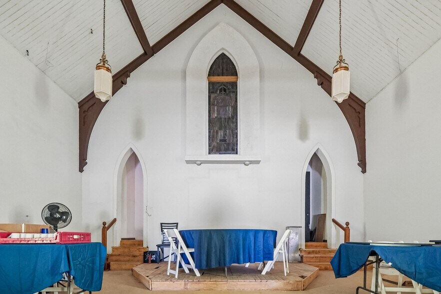 More Photos Of 206 W Spruce St, Gillespie Religious Facility For Sale
