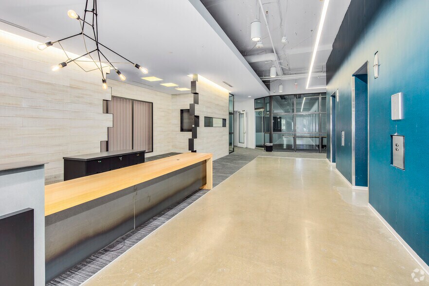 More Photos Of 2000 Duke St, Alexandria Office For Sale