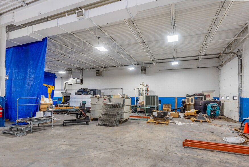 More Photos Of 34 Patria Rd, South Windsor Flex For Lease