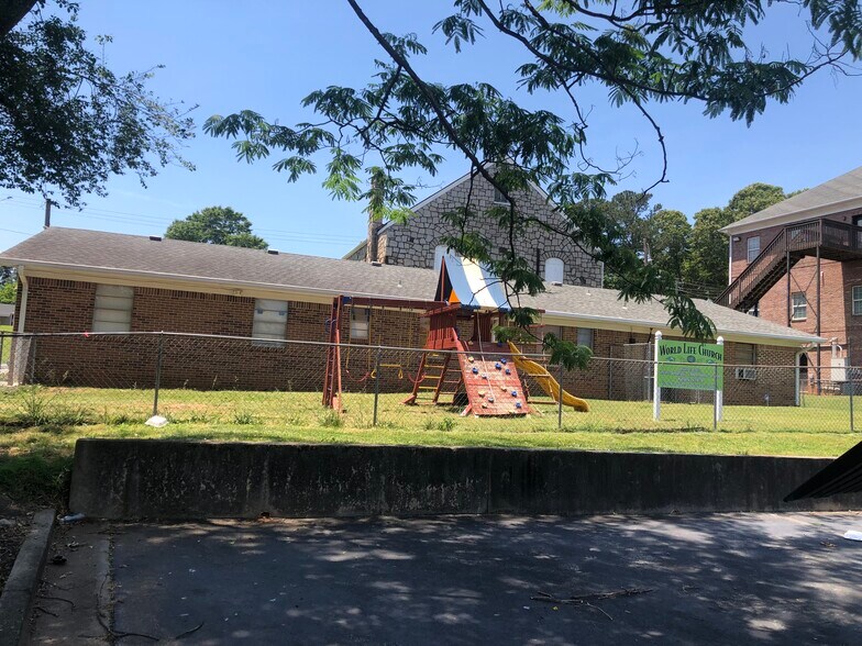 More Photos Of 495 Perry St, Lawrenceville Religious Facility For Lease