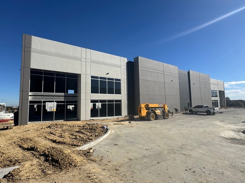 Primary Photo Of 200 Stephens St, Arlington Warehouse For Sale