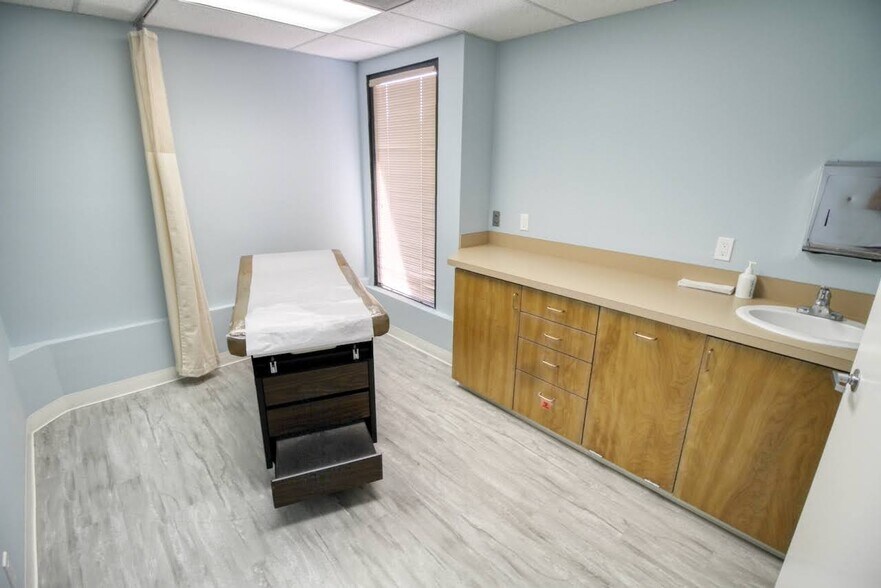More Photos Of 735 E Ohio Ave, Escondido Medical For Lease
