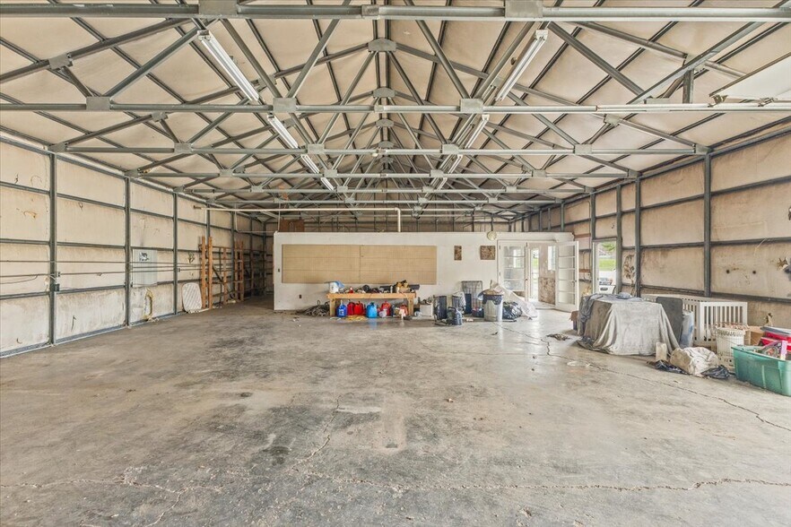 More Photos Of 3861 Highway 19 E, Elizabethton Office For Sale