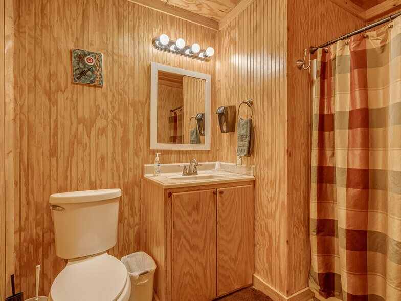 More Photos Of 341070 E 890 Rd, Chandler Lodge Meeting Hall For Sale