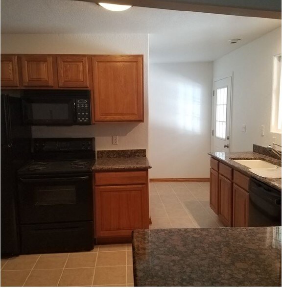 More Photos Of 37500 E 50th Ave, Watkins Airplane Hangar For Sale