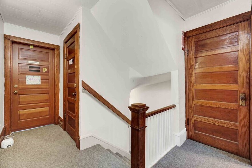 More Photos Of 10-12 Pearl St, Essex Junction Office Residential For Sale