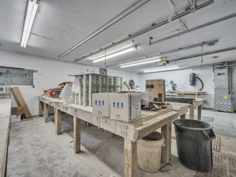 More Photos Of 4018 12th St NW, Canton Light Manufacturing For Sale