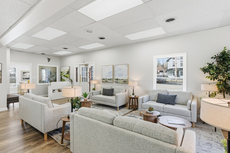 More Photos Of 101 E Main St, Hedgesville Bank For Sale