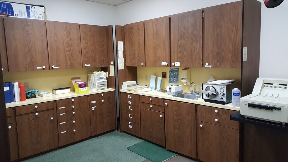 More Photos Of 1108 Dobie Dr, Plano Flex For Lease