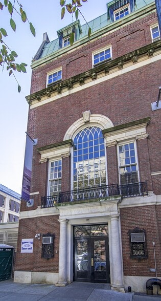 More Photos Of 150 W 85th St, New York Schools For Sale