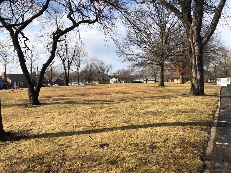 More Photos Of 7917 W 95th St, Overland Park Daycare Center For Sale