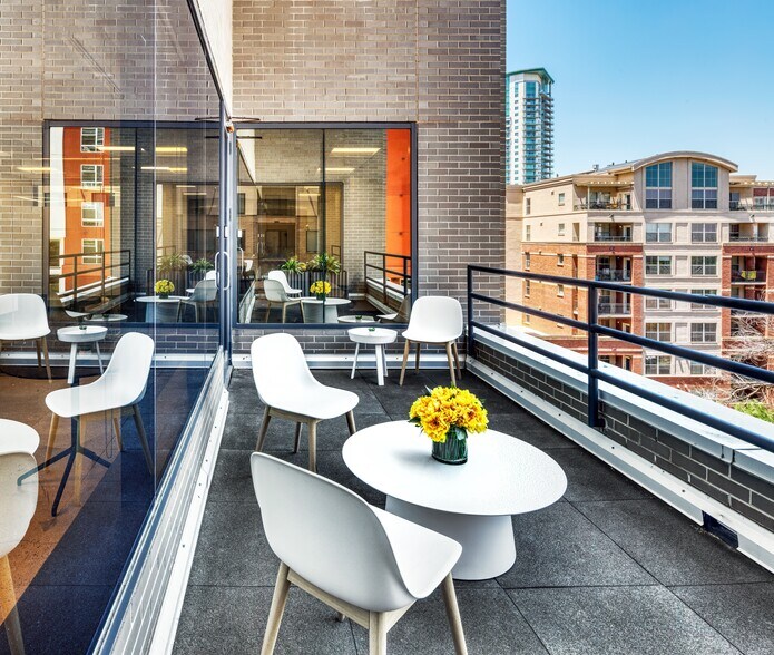 More Photos Of 1900 Grant St, Denver Office For Lease