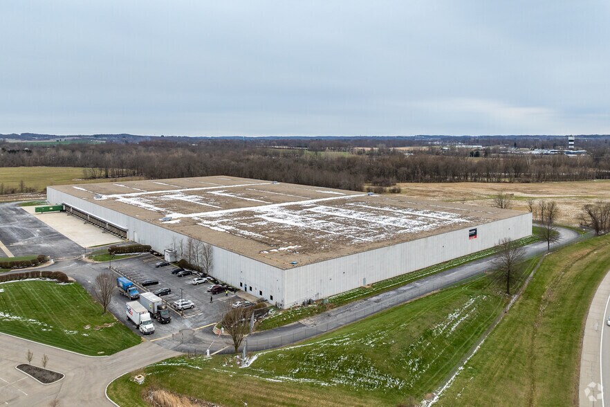 More Photos Of 200 Arrowhead Blvd, Hebron Warehouse For Lease