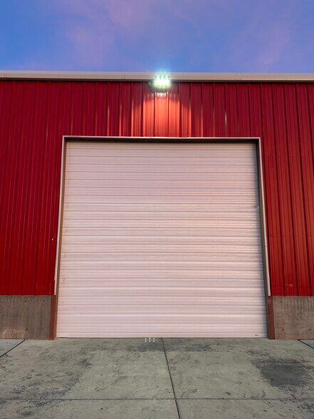 More Photos Of 2700 Kane Springs Rd, Parowan Warehouse For Lease