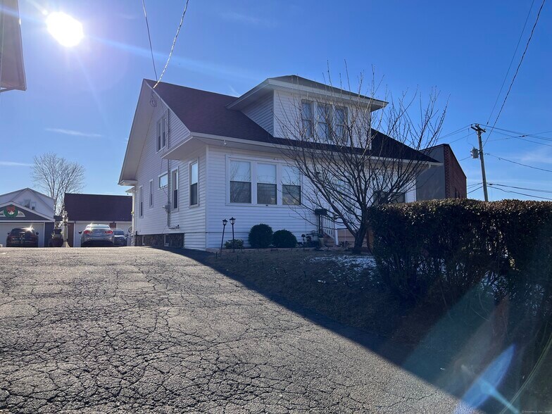 More Photos Of 2065 Barnum Ave, Stratford Coworking Space