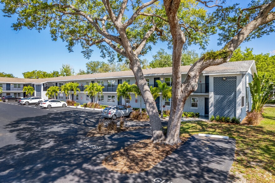 More Photos Of 785 N Osprey Ave, Sarasota Apartments For Sale