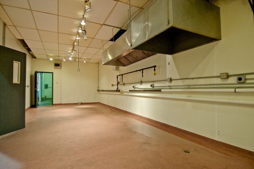 More Photos Of 81 Ingell St, Taunton Refrigeration Cold Storage For Sale