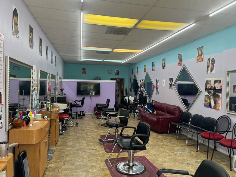 More Photos Of 414 N Hairston Rd, Stone Mountain Freestanding For Sale