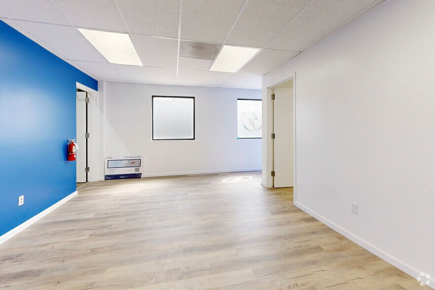 More Photos Of 5347-5353 Sherman St, Denver Warehouse For Lease