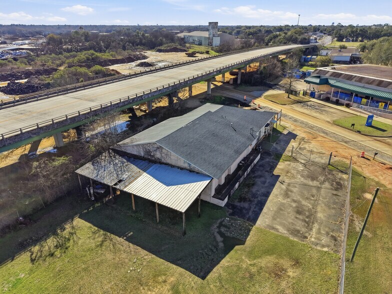 More Photos Of 401 Hodges Ave, Albany Industrial For Sale