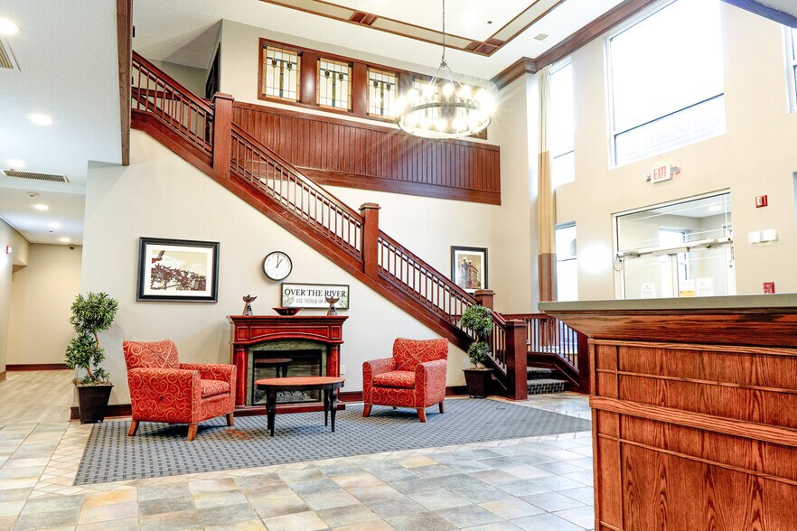 More Photos Of 1 River Bend Pl, Chaska Hotel For Sale