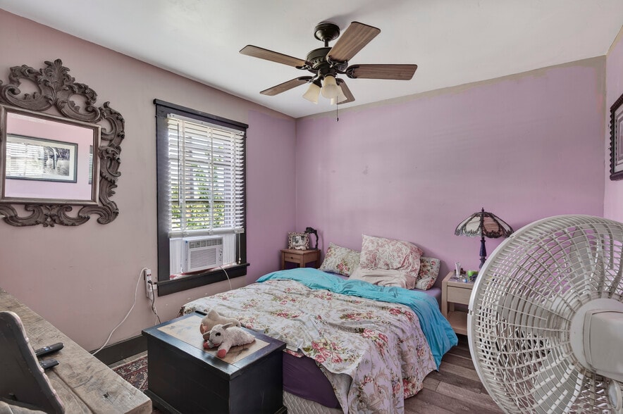 More Photos Of 2091 Locust Rd, Montrose Apartments For Sale