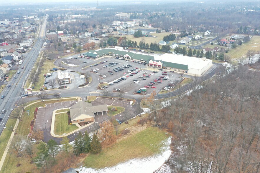 More Photos Of 5831-5855 Easton Rd, Plumsteadville Unknown For Lease