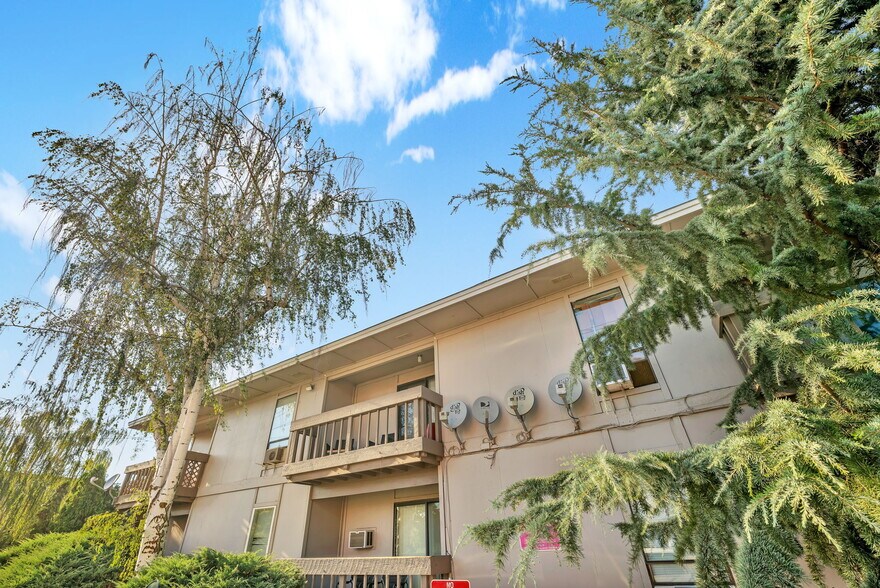 More Photos Of 226 W Broadway St, Goldendale Apartments For Sale