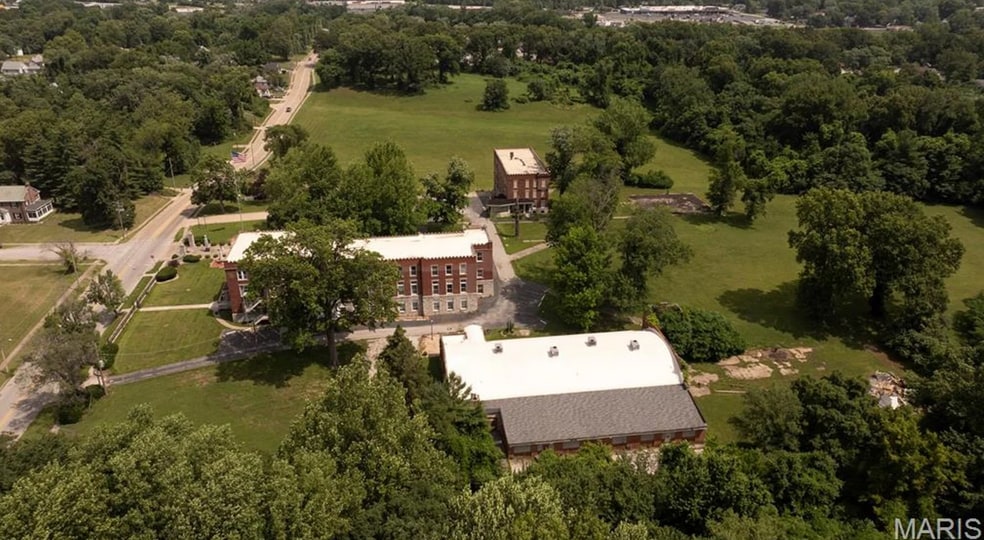 More Photos Of 2009 Seminary Rd, Alton Schools For Sale