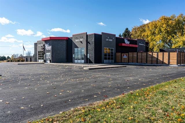 More Photos Of W6278 Greenville Dr, Greenville Restaurant For Sale