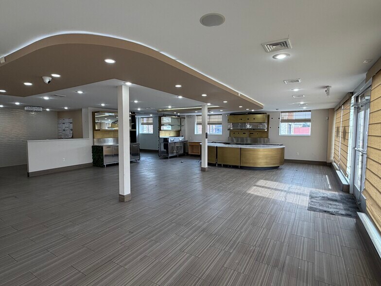 More Photos Of 751 Union Blvd, Allentown Storefront Retail Office For Sale
