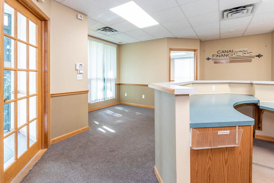 More Photos Of 42 Professional Pky, Lockport Medical For Sale