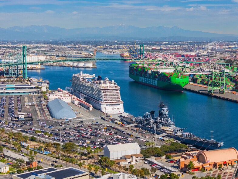 More Photos Of 302 W 5th St, San Pedro Office For Sale