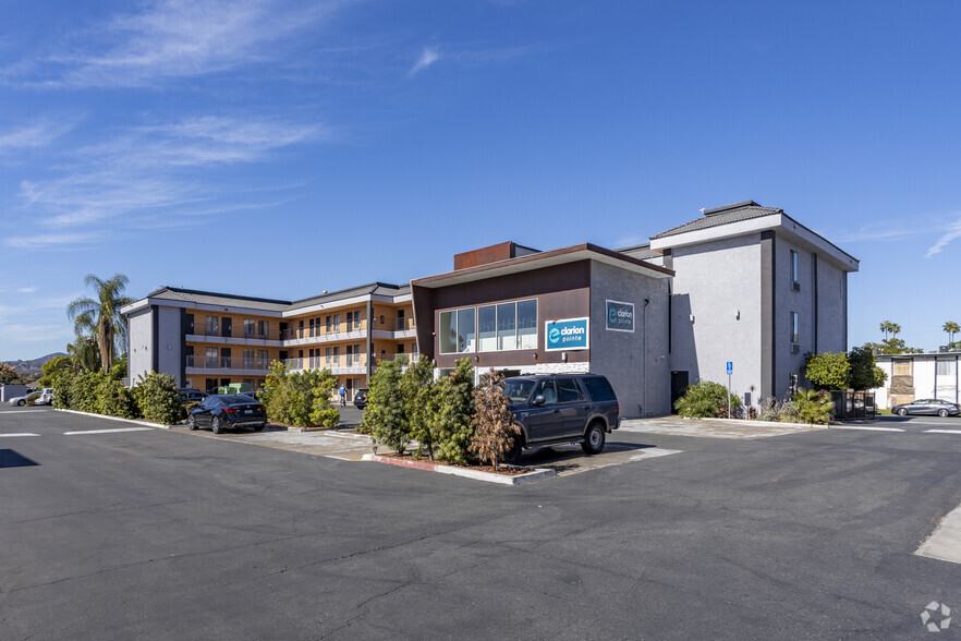 Primary Photo Of 855 Sandalwood Dr, El Cajon Hotel For Sale