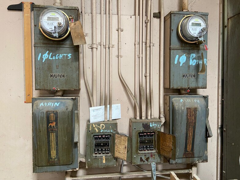 More Photos Of 5440 Alhambra Ave, Los Angeles Warehouse For Sale