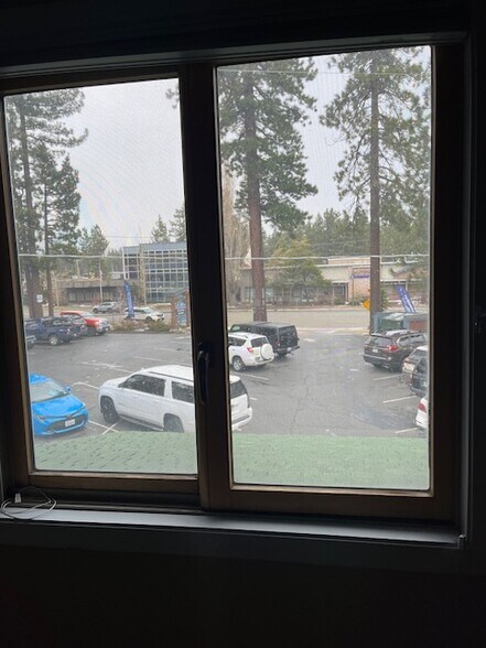 More Photos Of 3351 Lake Tahoe Blvd, South Lake Tahoe Office Residential For Lease