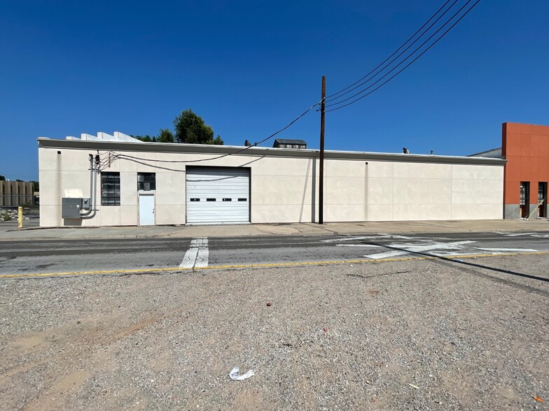 More Photos Of 1737 NW 5th St, Oklahoma City Warehouse For Lease