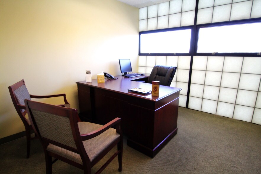 More Photos Of 2035 Lakeville Rd, New Hyde Park Medical For Lease