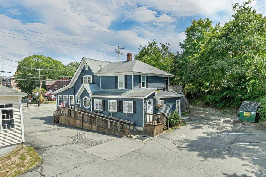 More Photos Of 40 Main St, Goffstown Restaurant For Sale