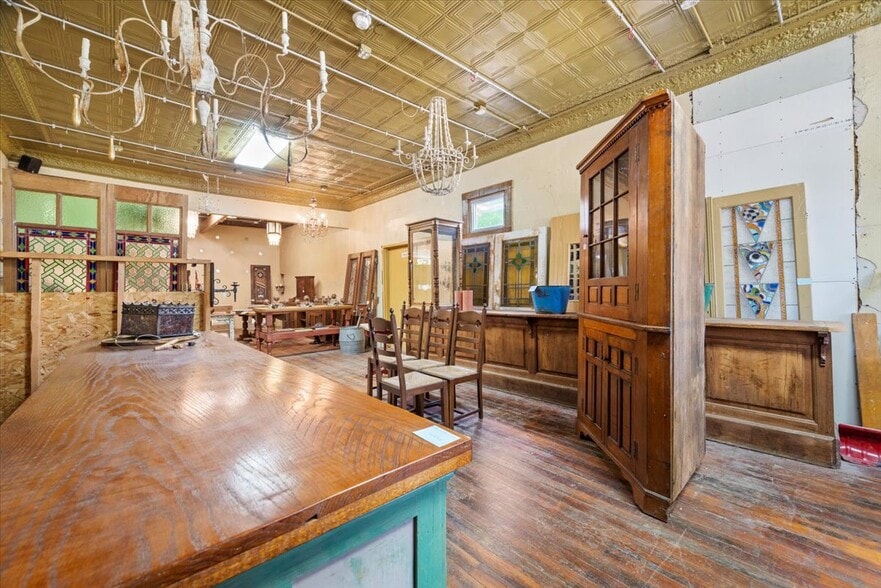 More Photos Of 207 Adams Ave, Canonsburg General Retail For Sale